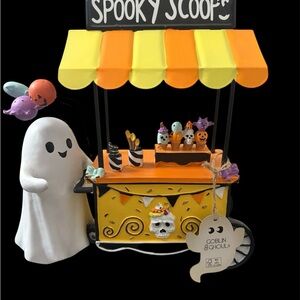Spooky Scoop Halloween Decor